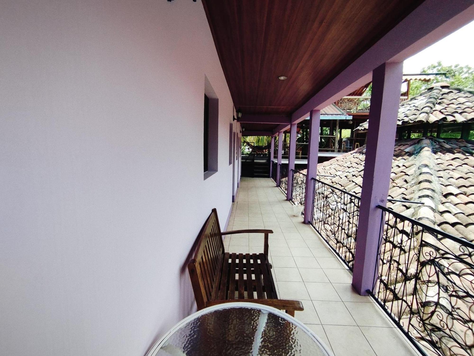 The Landing Hotel And Restaurant Moyogalpa Exterior foto